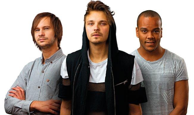 Improryhmä Kolina: ROOPE JA ERKKU LIVE ROOPE & ERKKU LIVE Improryhmä Kolina Putous-tähdet Roope Salminen ja Ernest Erkku Lawson naurattivat sinua televisiossa, mutta tiesitkö, että he ovat kiertäneet