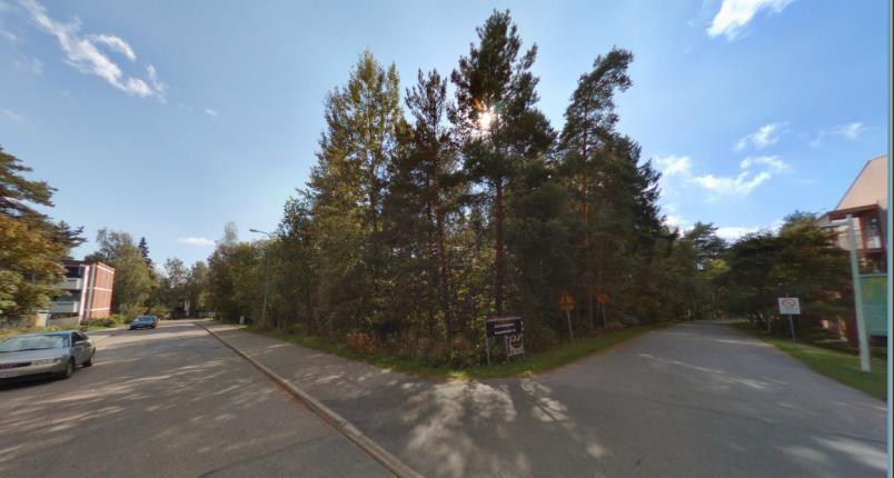 26 (33) Kaava-alueelle on tehty liikenteen toimivuustarkastelu kunnallistekniikan yleissuunnitelman yhteydessä. Tarkasteluiden mukaan Turuntien ja Puustellinmäen liittymään tarvitaan liikennevalot.