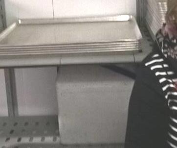 Optimaalisia pakastusmenetelmiä ovat dippaaminen suoraan nestetyppeen tai suurille tuotemäärille ns. Individual Quick Freezing (IQF) menetelmä esim. IQF-linjastopakastus, johon tutustumme Lontoossa.