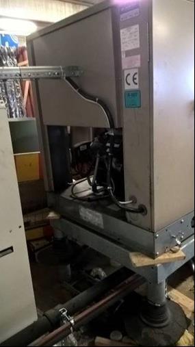 Siihen mahtuu 5 vaunua, joissa maksimissaan vesisisällöltään 453 kg tuotetta).
