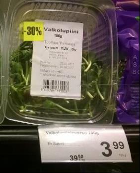 Tuoretuotteiden ääressä voi maalla asuva vain uneksia tästä tarjonnasta.
