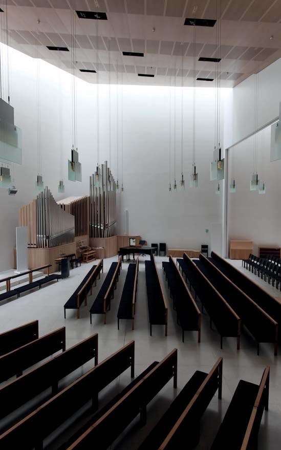 KIRKOT Klaukkalan kirkko Modernin vuonna 2004 käyttöön vihityn kirkon on suunnitellut arkkitehti Anssi Lassila. Tiekirkko 4.6. 6.8. ma pe klo 11 17, la su klo 11 15, suljettu juhannuksena 23. 25.6. ja heinäkuun viikonloppuina.