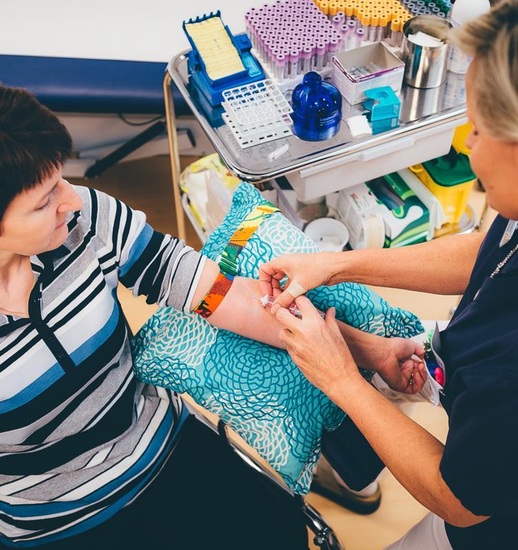 Diagnostiikka- ja seulontapalvelut 2/2 Kattava verkosto omia laboratorioita ja näytteenottopisteitä, jotka toimivat lääkärikeskusten ja lääkärikeskus-sairaaloiden sekä työterveysasemien yhteydessä