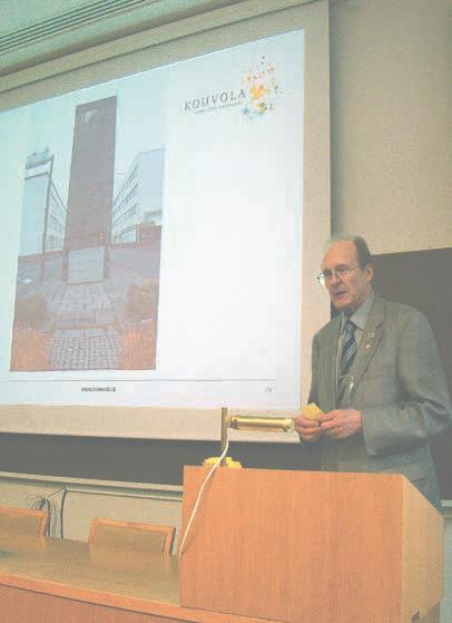 Juhlaan kuuluvasta musiikista vastasi Ahvion soittokunta..juhlassa palkittiin yhdistysaktiiveja mm. Reserviläisliiton ansiomitaleilla.