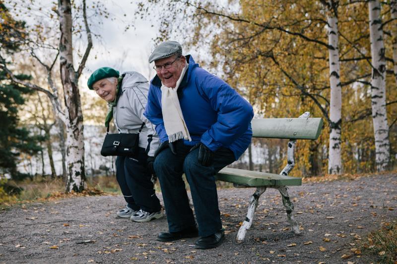 Ideoista käytäntöön raadit poikivat konkreettisia parannuksia ja uudistuksia Usealla paikkakunnalla lisättiin kävelyreittien varrelle penkkejä, kaiteita, WC-tiloja kiinnitettiin huomiota