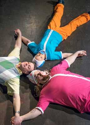 Teatteriyhdistys valmistaa teatteriesityksiä ja antaa mainion harrastusmahdollisuuden teatterinteosta kiinnostuneille. Nuu-teatterissa nähdään vuodessa yleensä yksi tai kaksi kokopitkää ensi-iltaa.
