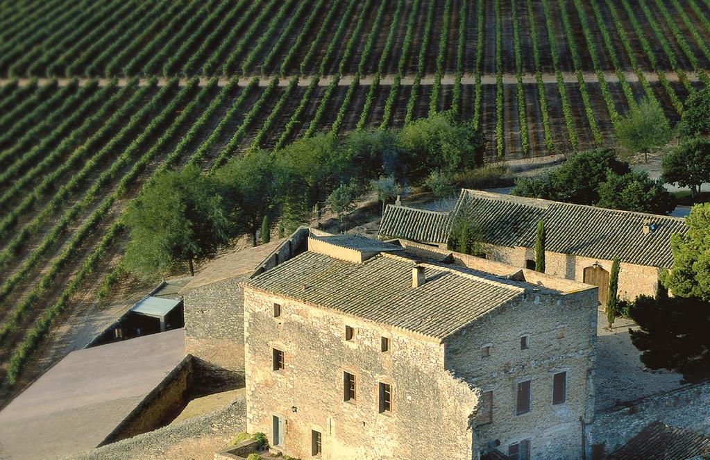 ESPANJA ESPANJA THE 7 MAGNIFICS Torres Torresin perheen nimi on yhdistetty viiniin jo kolmen vuosisadan ajan, vaikka virallisesti liiketoiminta on alkanut vasta vuonna 1870.