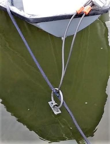 kiinnike hajosi ja upposi, minkä jälkeen jostain löytyi