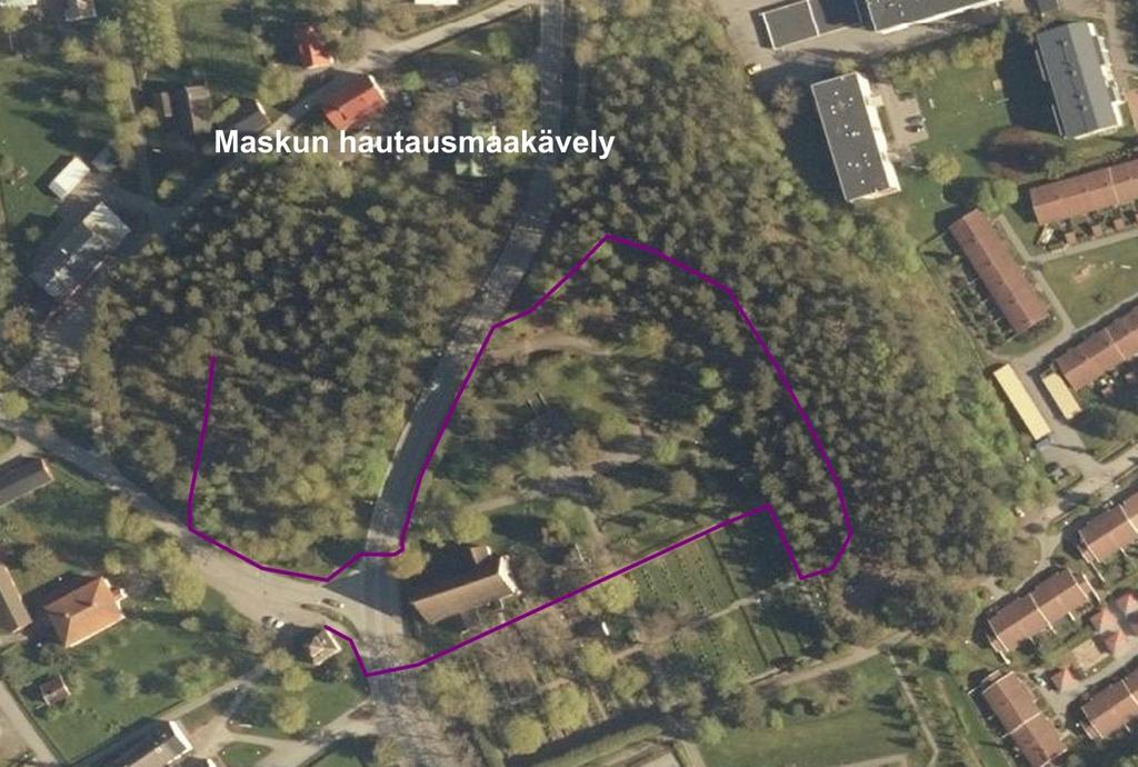 Maskun hautausmaalla järjestettiin maisemakävely kesiviikkona 28.9.2016. Mukana oli 10 kävelijää ja keskustelu puiden uudistamisesta kävi vilkkaana.