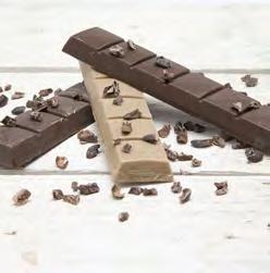 LUOMU SUKLAA LUOMU SUKLAA Suussa sulavia luomusuklaita on vaikea vastustaa. Pana Chocolaten käsintehdyt artesaaniraakasuklaat ovat 100% luomua, gluteenittomia, soijattomia ja vegaanisia.
