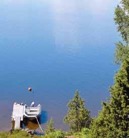 Talo sijaitsee jyrkänteellä järven rannalla näköala on fantastinen, mutta tilanne on hieman ongelmallinen jätevesijärjestelmän kannalta. Oli tärkeää löytää järjestelmä, johon voi luottaa.