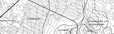 Suo sijaitsee jyrkässä rinteessä, ja sen pinnan korkeus merenpinnasta on noin 102-137 m. Pinta viettää erittäin jyrkästi länteen.