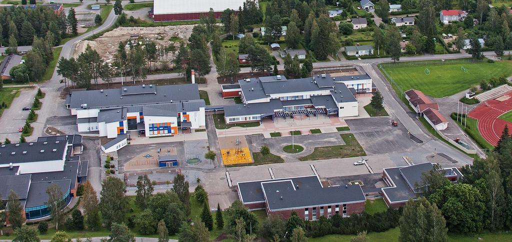 KOULUKAMPUKSEN ALUEEN PALVELUT Tarkastelualueella sijaitsee seuraavia toimintoja: Koulukeskus; Nanun ja Hj.