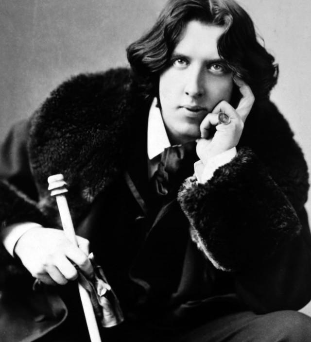 Oscar Wilde arvonluonnista Lady Windermeren viuhka - näytelmästä: Minkälainen on kyynikko?