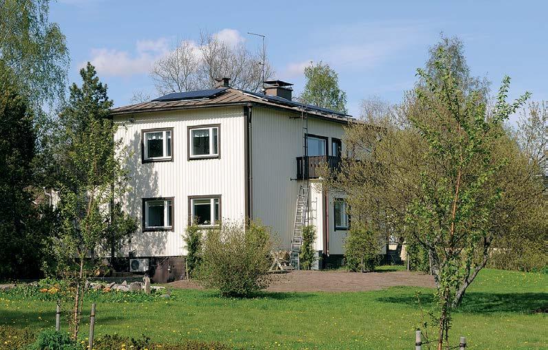 kaupunkikuvallinen näkyvyys. Paneelit julkisivunäkymää. Vastapäisten tai naapurikiinteistöjen ylimmistä kerroksista saattavat myös aiheuttaa häiritseviä heijastuksia tai häikäisyä naapuritaloihin.