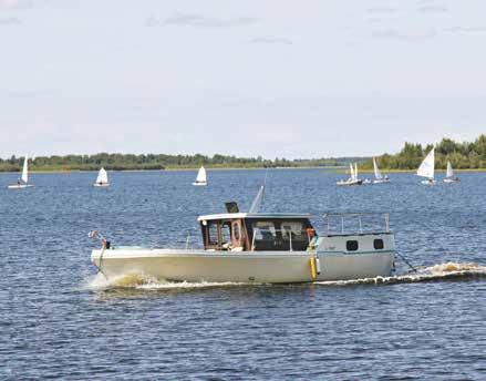 9 Perämeri on karun kaunis Perämeren kansallispuisto on yksi pienimmistä maapinta-alaltaan, mutta merialueineen (157 km 2 ) se on kuitenkin Suomen kahdeksanneksi suurin kansallispuisto.