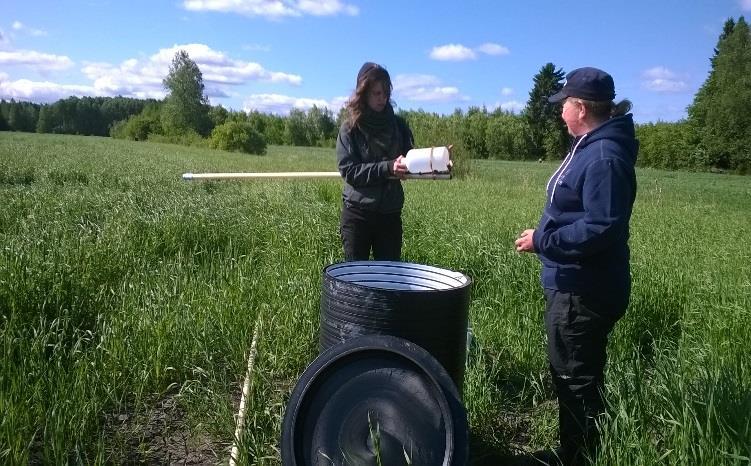 Joki- ja puronäytteet otetaan mahdollisimman keskeltä