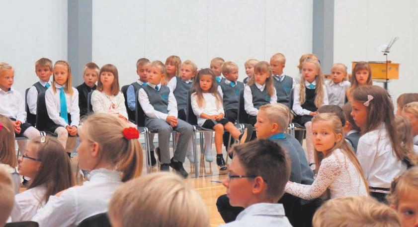 / Foto: Vääna-Jõesuu Kool 3) Tabasalu Ühisgümnaasiumis alustas kooliteed lõviosa Harku valla lastest üle 900 õpilase. Neist esimesse klassi astus nelja klassikomplekti jagu lapsi.
