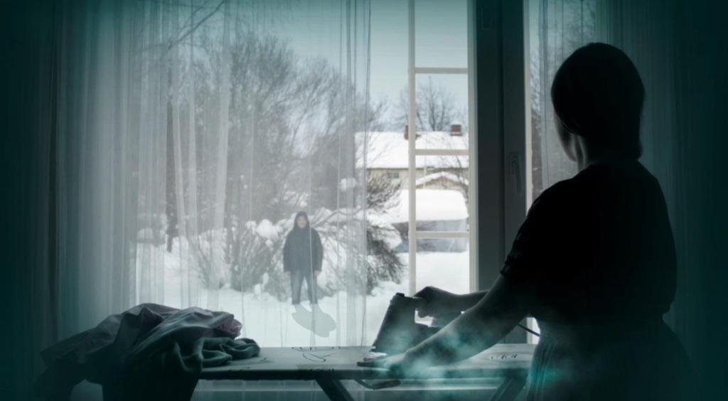 Avoeron jälkeen ennen syytteenalaista tekoa tutkittava siirtyi asumaan ex-avopuolison pihalle omaan autoonsa, jossa hän nukkui 3 kk
