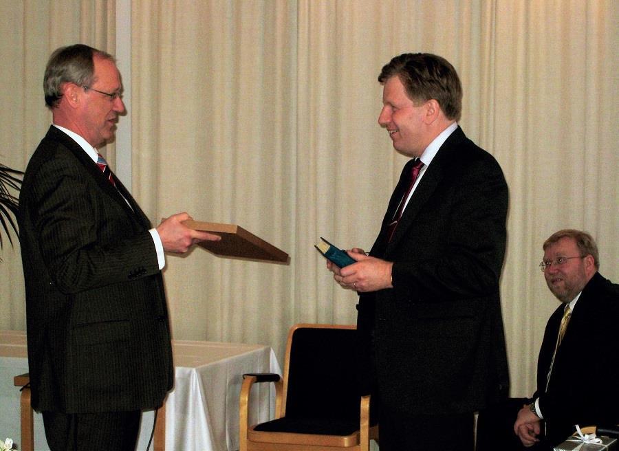 Suomalais-Eestiläisen kauppayhdistyksen vuosikokouksessa keväällä 2007 esiintyi kaksi