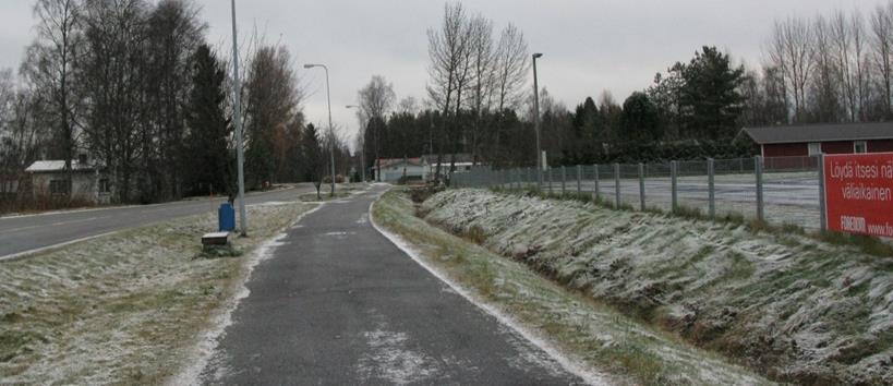 Maanteiden 18136, 18137 ja 18178 parantaminen Pyhäjoen taajamassa, Pyhäjoki 10 1.5.3 Maisemakuva Maisemakuvallisesti Pyhäjoen keskusta ja Vanhantien suunnittelualue jakautuvat erilaisiin jaksoihin.