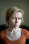Yhteisötaiteilija palveluksessanne! Yhteisötaiteilija ideoi ja toteuttaa vaihtuvin työroolein ja taiteilijakokoonpanoin monimuotoisia taiteellisia projekteja teatteria ympäröivien yhteisöjen kanssa.