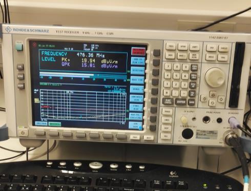 12 3.1.7 Radiotaajuisen häiriösäteilyn voimakkuuden mittaaminen EN 55022, EN 55014 Testin tarkoituksena on mitata laitteesta säteilevän häiriön voimakkuus.