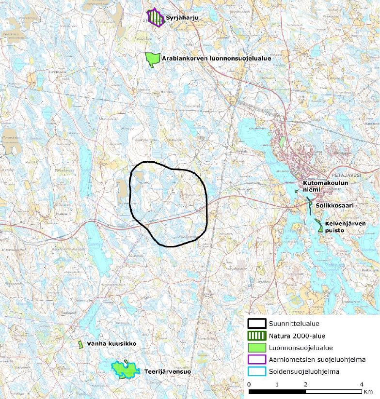 17 (83) Kuva 11 Suunnittelualueen sijainti suhteessa Natura 2000 ja suojelualueisiin. Muut suojelu- ja suojeluohjelmien alueet sijoittuvat yli 10 km etäisyydelle suunnitelluista tuulivoimaloista.