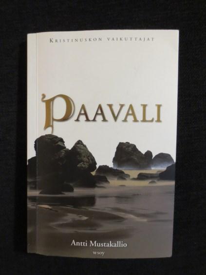 Kirja-arvostelu Antti Mustakallio: Paavali (WSOY, 2007) Teologi Antti Mustakallio on syntyperäinen hämeenlinnalainen, joka muutama vuosi sitten palasi perheineen takaisin kotikaupunkiinsa.