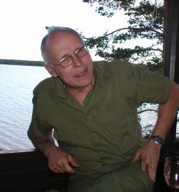 Joukko on todella yhteen hiileen puhaltava, toisiaan kunnioittava ja toinen toistaan auttava. Jokainen arvosti muita ammattimiehinä.