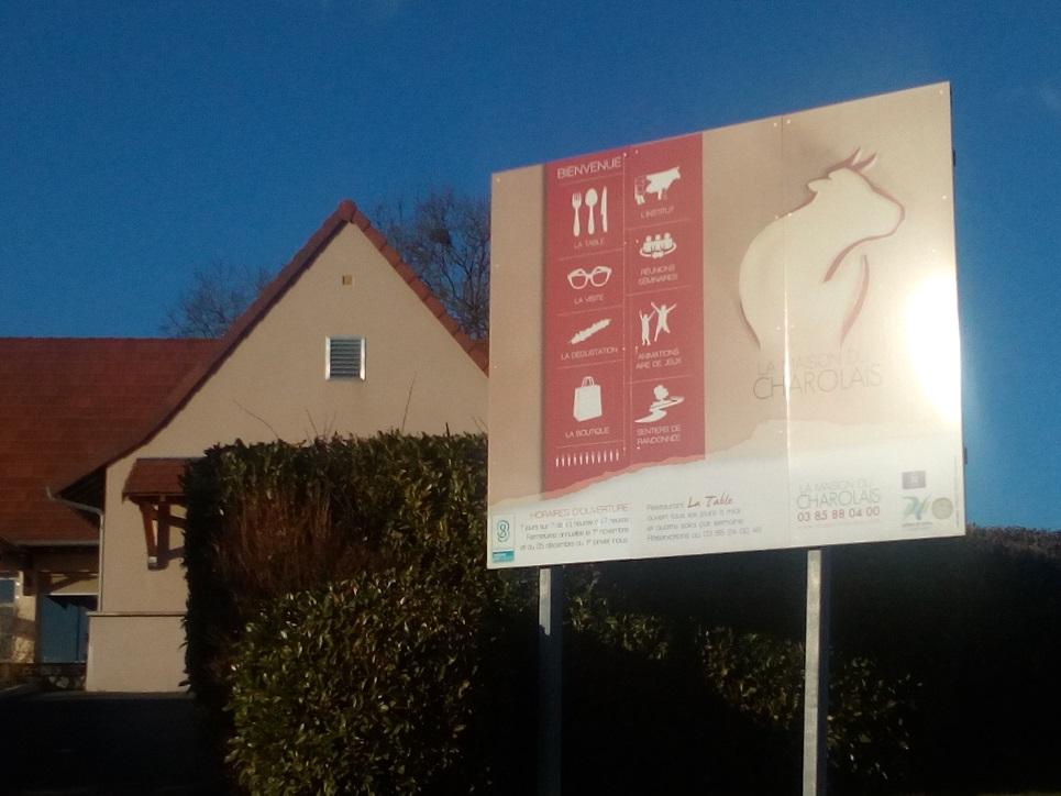 päässä tästä keskuksesta.