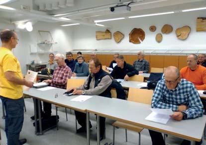 Latuneuvojat ry:n syyskokous 2016 Lammilla Latuneuvojat ry:n sääntömääräinen syyskokous pidettiin tänä vuonna Helsingin yliopiston Lammin biologisella asemalla la 15.10.2016. Paikka valikoitui mielenkiintoisena kohteena sekä sopivan sijaintinsa että kohtuullisen hintatason perusteella.