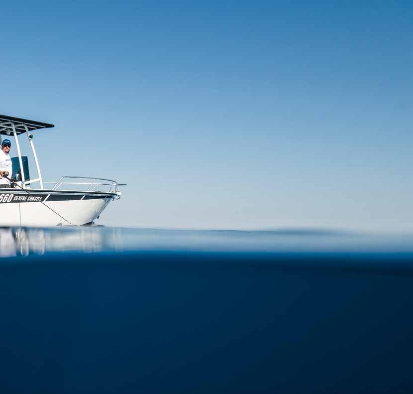 VALMIINA TOSITOIMIIN Uusissa Lowrance HDS Carbon -yksiköissä on erittäin selkeät, monikosketusta tukevat SolarMAX -HD-näytöt.