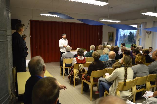 3.2.2. Paltamon kirkko 70 vuotta: Kohtaamisia kirkkopihalla tapahtuma Kaisa Toivonen kertoi kirkon historian esittelyn Paltamon kirkossa kirkon 70- vuotisjuhlapäivänä 14.8. 3.2.3. Paltamo-Seuran 60-vuotisjuhlana Vanhan ajan kotiseutujuhla Seura järjesti Vanhan ajan kotiseutujuhlan Vaarantalolla torstaina 22.