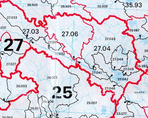 3.1 Poikkipuoliaisen nykyinen tila Poikkipuoliainen on Painio-järveen laskevan Siikajärven valuma-alueen (27.044) latvajärviä (kuva 2).