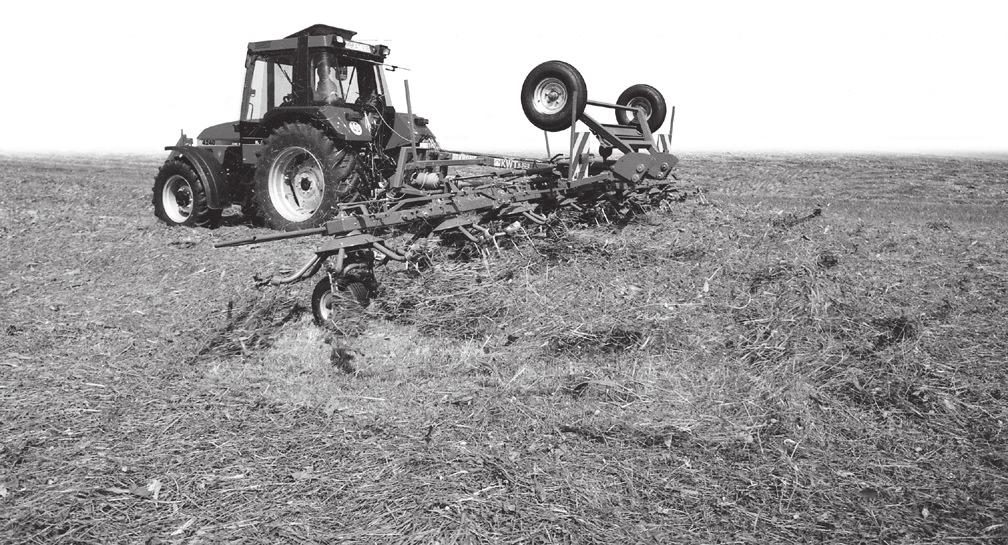SELF-PROPELLED MOWER CONDITIONER FAUCHEUSE