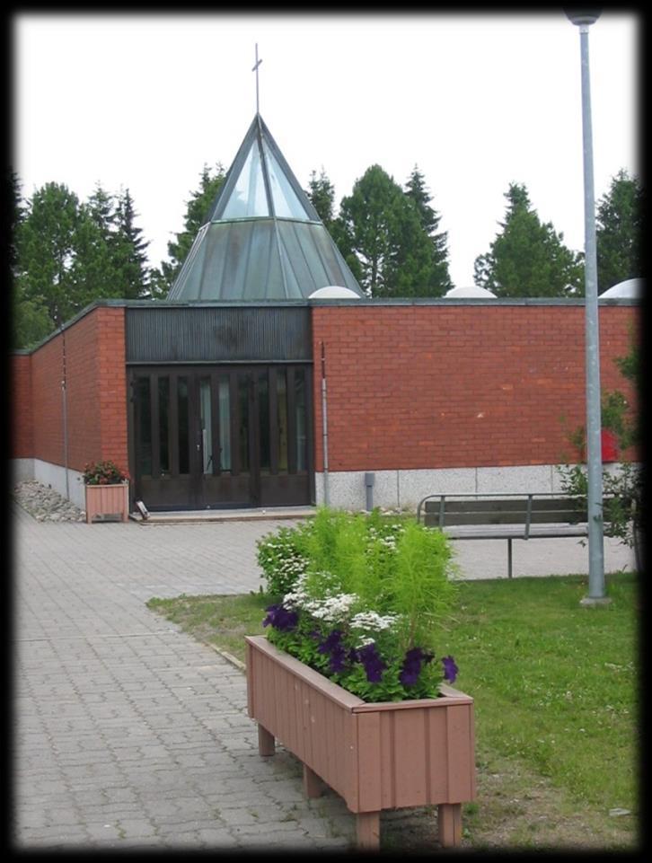 7 Seurakuntakeskuksen keittiö sijaitsee seurakuntakeskuksessa (Kyntäjäntie 3). Leirikeskus Majaniemen keittiö sijaitsee Nummijärvellä (Nummilahdentie 505).