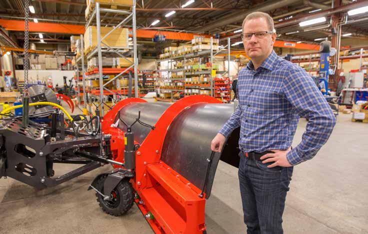 Ulf on syntynyt ja kasvanut Örnsköldsvikissä, ja ennen Mählersille siirtymistään hän työskenteli Nordic Flanges AB:n paikallisjohtajana Örnsköldsvikissä.