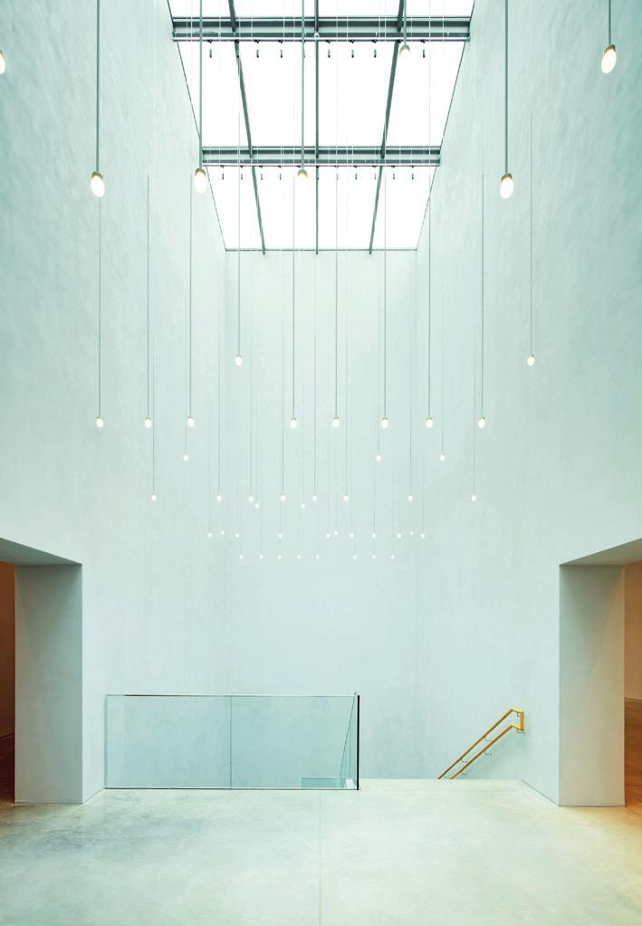Tartto Viron uusi kansallismuseo on lasivaippaan verhoiltu betoninen ihanuus 11 DGT Architects 11 Rakennus jatkaa 70 metriä leveää pääkiitorataa ja kohoaa siitä loivasti nousevana, yli 350 metriä
