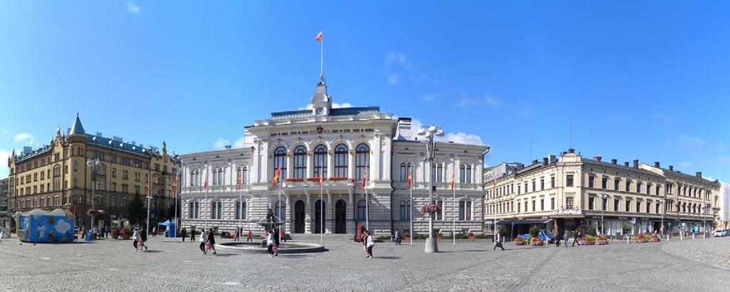3. Keskustorin rakennukset 3.1 Rakennusten muodostamat kokonaisuudet Keskustorin omaleimaisuus koostuu rakennusten yhdistelmistä.