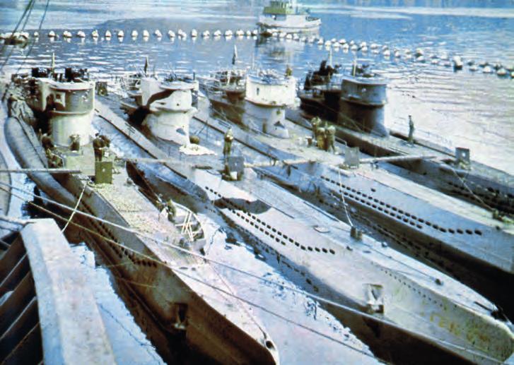 (Vasemmalta oikealle) U-365, U-362, U-711, U-278 ja U-997