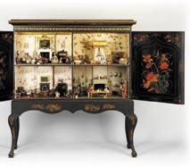 Kuva V&A Museum of Childhood, Englanti. Nukkekotiyhdistyksen kerrostalo mukana Vapriikin näyttelyssä Museokeskus Vapriikki juhlisti 50-vuotiasta Haiharan nukkemuseota 10.6.