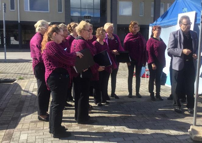 WIATTOMAT kokoonpanon. Nämä kokoonpanot tarjosivat hienon musiikkikavalkadin Sulkavan Marraskaronkassa.