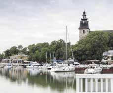 Valokuvataiteilija Hannu Pakarinen on kuvannut sata Suomen kansalaista, jotka ovat syntyneet vuosina 1917 2017 eli yhden kansalaisen jokaiselta vuodelta.