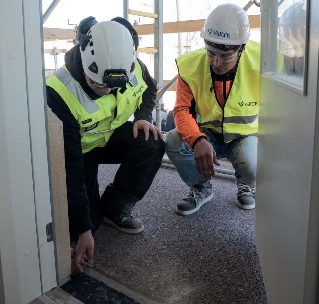 RAKENTAMINEN JA REMONTOINTI // Teksti: Janne Lahti Kuvat: Janne Lahti/Arkkitehtistudio Kujala & Kolehmainen Oy Uudet mestarikoht Asukaslehtemme vieraili Pajalankurjen työmaalla keväisenä toukokuun