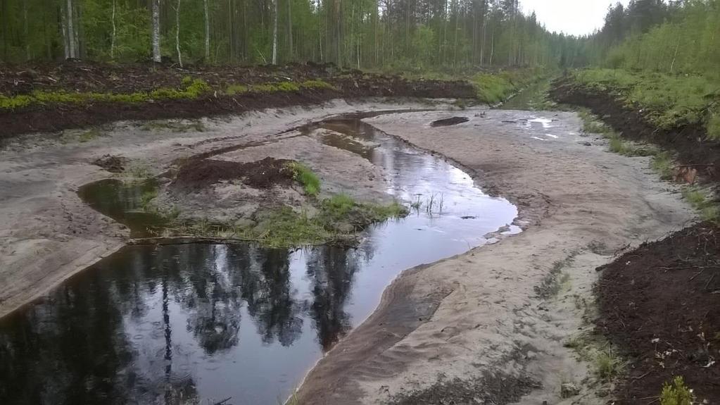 Mitä vesistökuormitus on? Kiintoainekuormitus Kiintoaines voi olla kivennäismaalajeja (esim. hiesu) tai orgaanisia maalajeja (esim. turve).