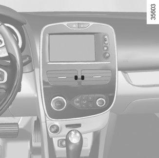 ILMANVAIHTOSUULAKKEET, ilman poistosuuttimet (2/2) Käytä autossasi olevan pahan hajun estämiseen vain siihen tarkoitettuja järjestelmiä. Kysy lisätietoja merkkihuollosta.