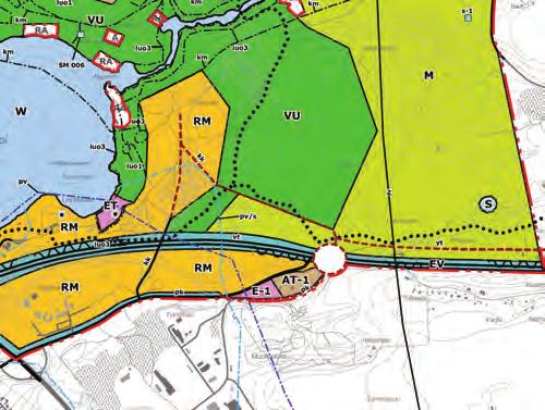 erityisiä vaa muksia, virkistysalue (V), suojaviheralue (EV), maa- ja metsätalousvaltaista alue a, jolla asumista / teollisuusalue (M/T), tärkeä pohjavesialue (pv-1) sekä liikenneverkko (LR, kadut)