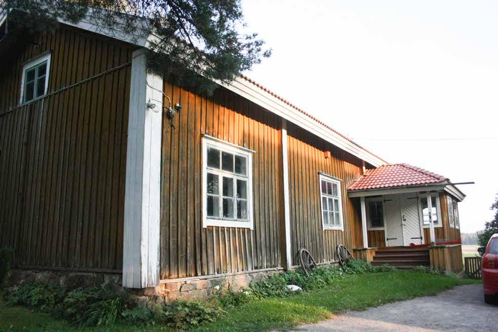 Ainakin ennen 1800-luvun alkupuolen lisähalkomisia Maulan tilan molemmat puoliskot sijaitsivat vierekkäin Maulan nykyisellä tontilla.