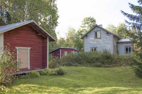 109 Murron päärakennus IMG_8569.jpg 109B Murron lakallinen pariaitta IMG_8570.jpg 109 Murron päärakennus ja 109B lakallinen pariaitta IMG_8567.jpg 109C Murron navetta IMG_8568.